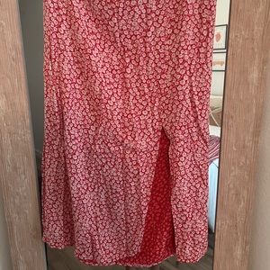 Abercrombie & Fitch red and white floral skirt